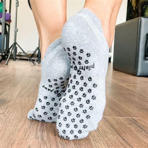 target grip socks|best gripper socks for pilates.